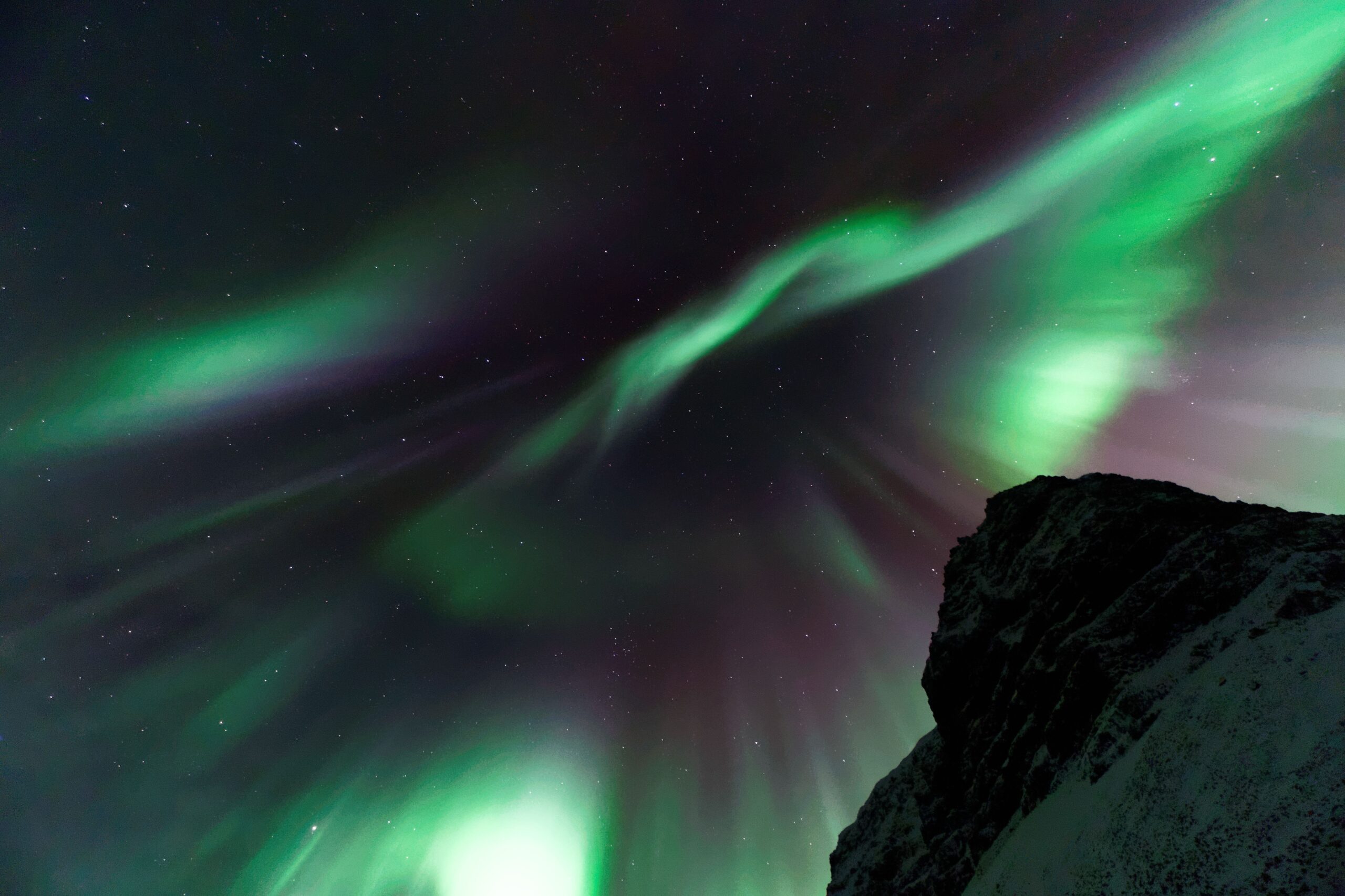 pexels-aurora-borealis-1851277